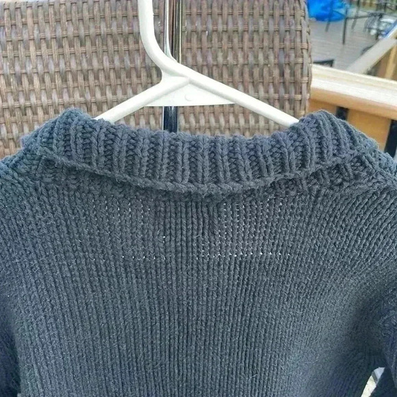 Pure hand-knitted chunky black cardigan sweater - Picture 8 of 15